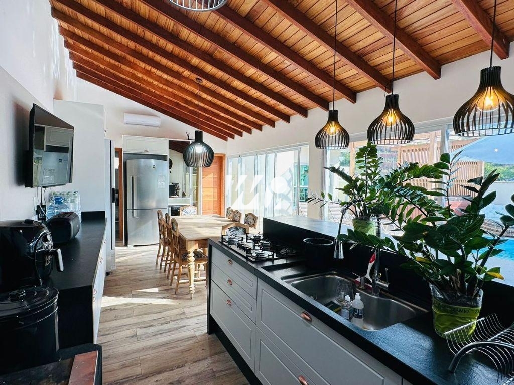 Casa em Pedra Branca, Palhoça. 5 quartos, 310m². Imagem 12 de 14